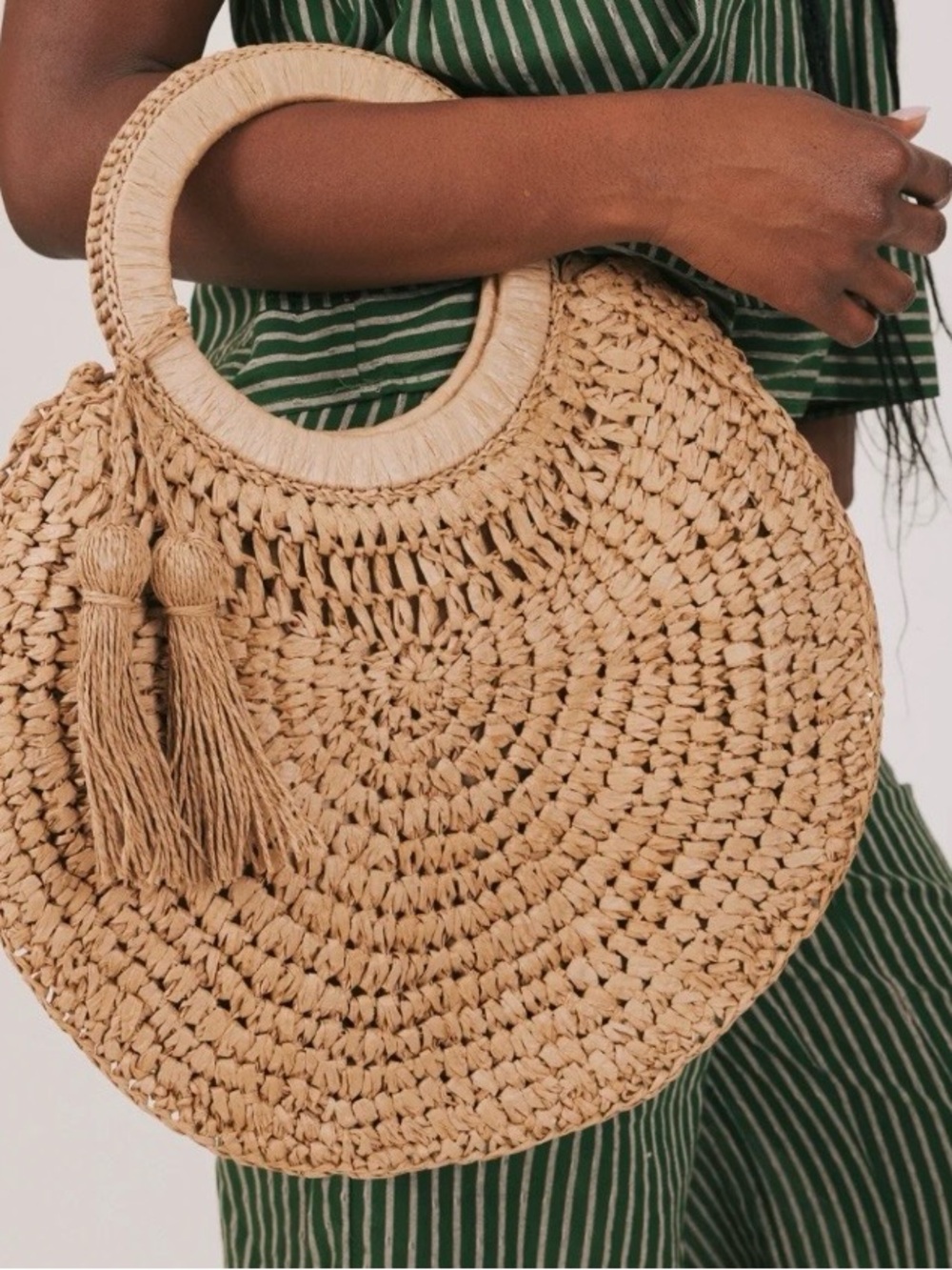 Woven Round Straw Tote Bag Tassel O Ring Beach Resort